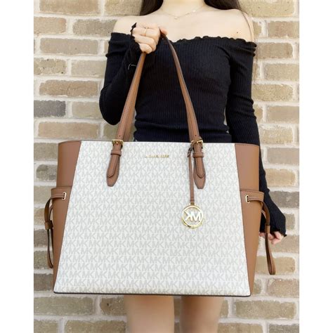 michael kors jet set large signature travel tote vanilla|michael kors multifunction tote.